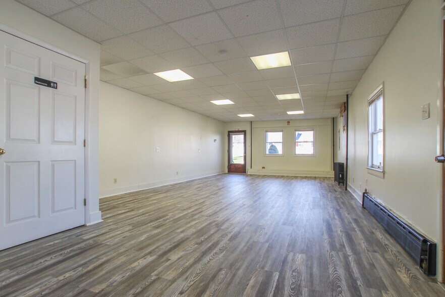 756 Main St, Tatamy, PA à louer - Photo intérieure - Image 3 de 6