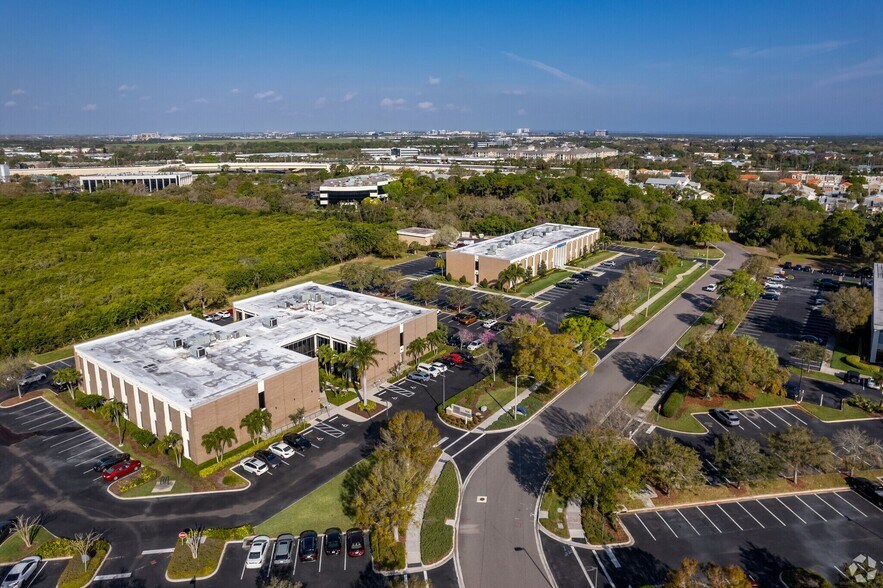 9620 Executive Center Dr N, Saint Petersburg, FL for lease - Building Photo - Image 2 of 2