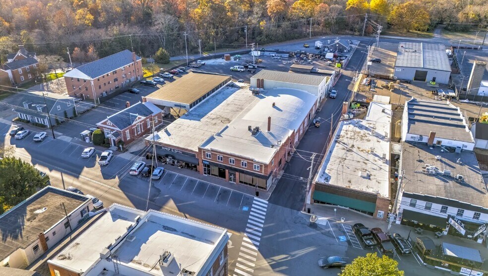 22675 Washington St, Leonardtown, MD à louer - Photo du bâtiment - Image 2 de 5