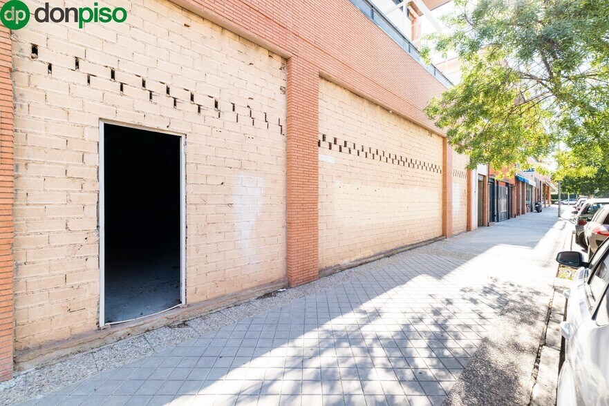 Calle Torre de las Cabezas, 12, Granada, Granada à vendre - Photo du bâtiment - Image 2 de 17