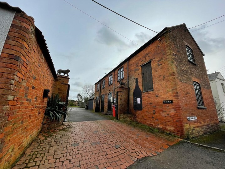 43 Welland Rise, Market Harborough for sale - Building Photo - Image 2 of 12
