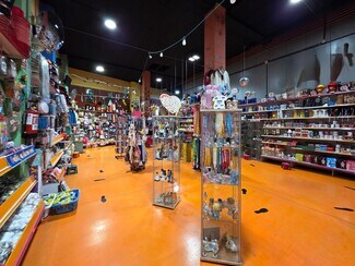 Plus de détails pour Multi-résidentiel à vendre