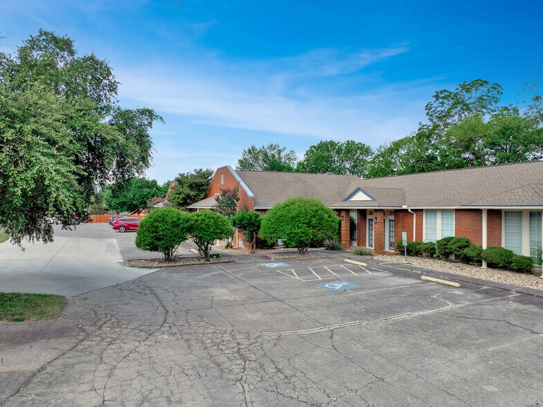 6029 Fountainwood St, San Antonio, TX à louer - Photo du bâtiment - Image 3 de 10