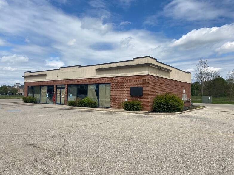 3624 S Nappanee St, Elkhart, IN à louer - Photo du bâtiment - Image 2 de 9