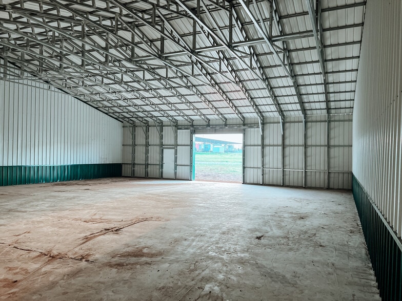2886 Plainview Rd, Sherman, TX for sale - Interior Photo - Image 3 of 9