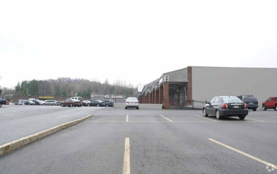 120 Plaza Ln, Wellsboro, PA à louer - Photo du bâtiment - Image 2 de 3