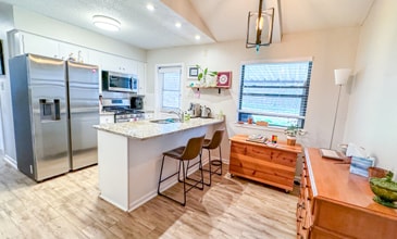 601 E Covington Dr, Austin, TX for sale - Interior Photo - Image 3 of 4