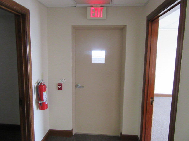 201 S Broad St, Lancaster, OH for lease - Interior Photo - Image 2 of 49