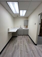 1933-1955 Jadwin Ave, Richland, WA for lease Interior Photo- Image 2 of 5