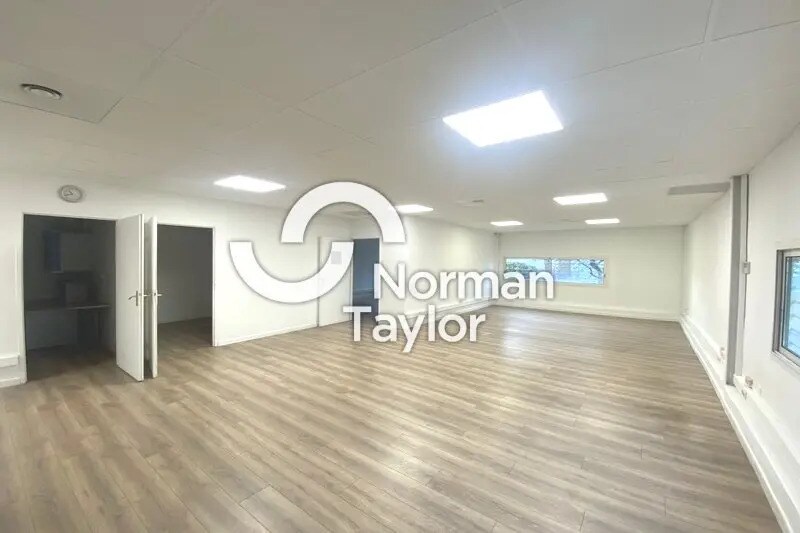 Office in Montpellier for lease Interior Photo- Image 1 of 6