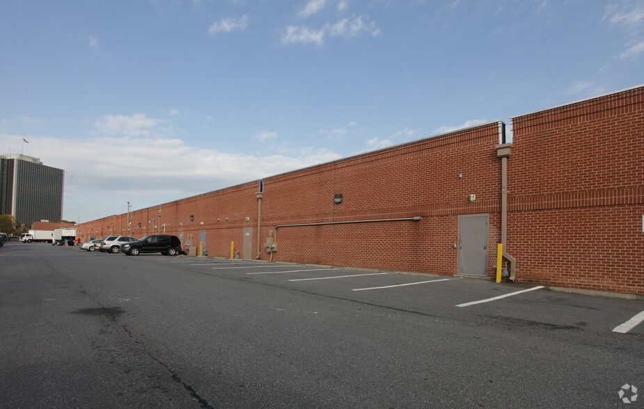 7409-7595 Greenbelt Rd, Greenbelt, MD à louer - Photo du bâtiment - Image 3 de 8