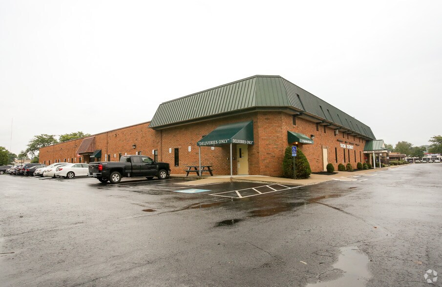 1260 Monroe St NW, New Philadelphia, OH à louer - Photo principale - Image 2 de 21