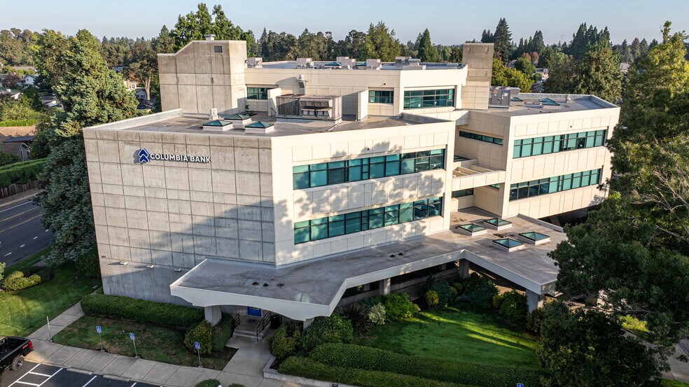 497 Oakway Rd, Eugene, OR à louer - Photo du bâtiment - Image 2 de 5