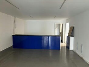 10 North Ave, Clydebank for lease Interior Photo- Image 2 of 3