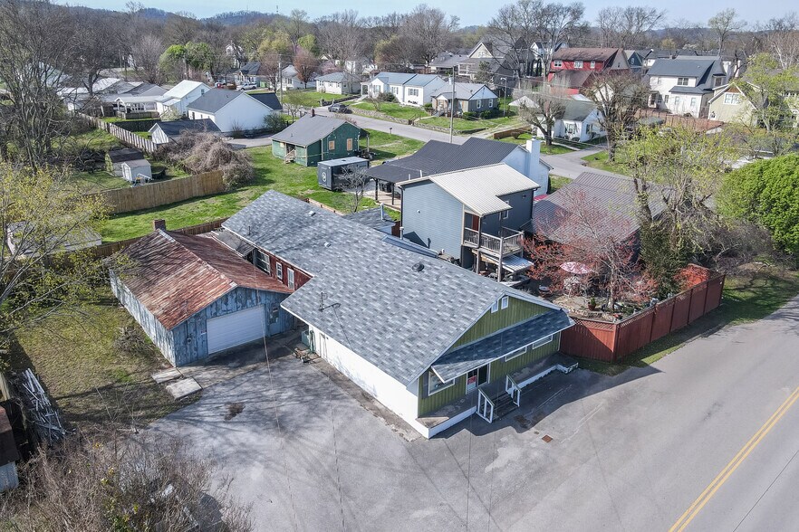 503 N Petway St, Franklin, TN à vendre - Photo du bâtiment - Image 3 de 6