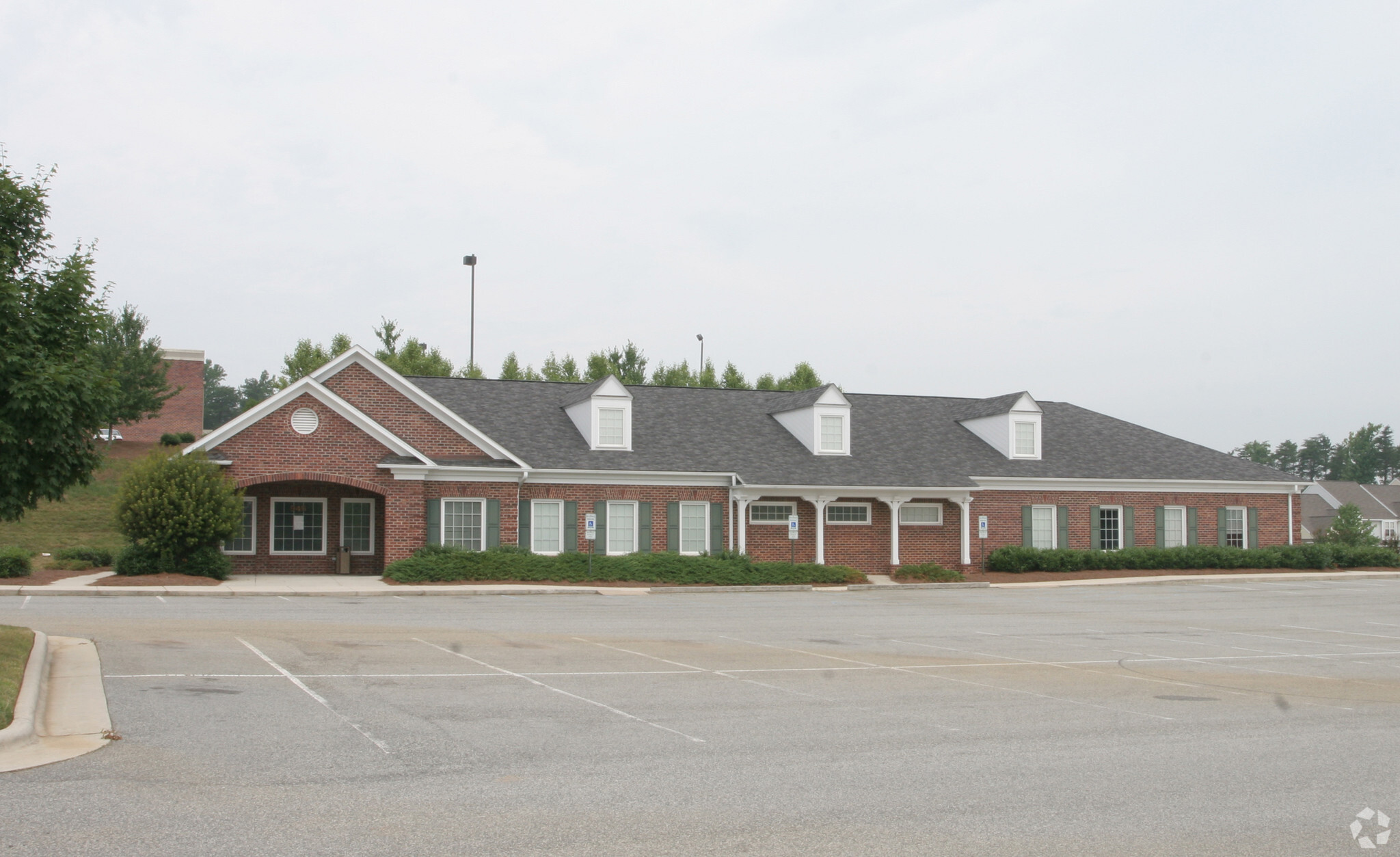 945 W Golf House Rd, Whitsett, NC à vendre Photo du bâtiment- Image 1 de 1