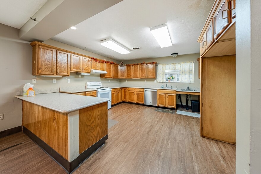 80 Miller St, Centerburg, OH for lease - Interior Photo - Image 3 of 9