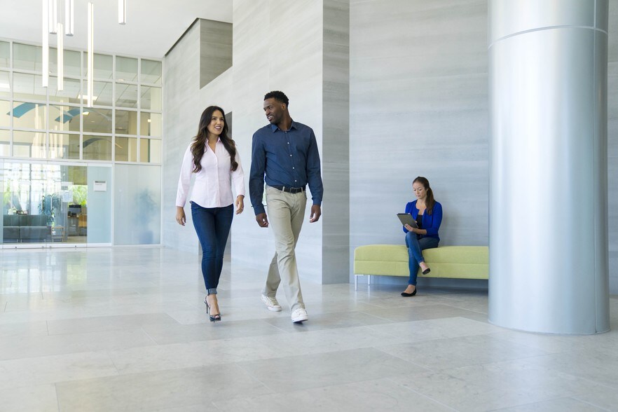 4270 Executive Sq, La Jolla, CA à louer - Photo intérieure - Image 3 de 10