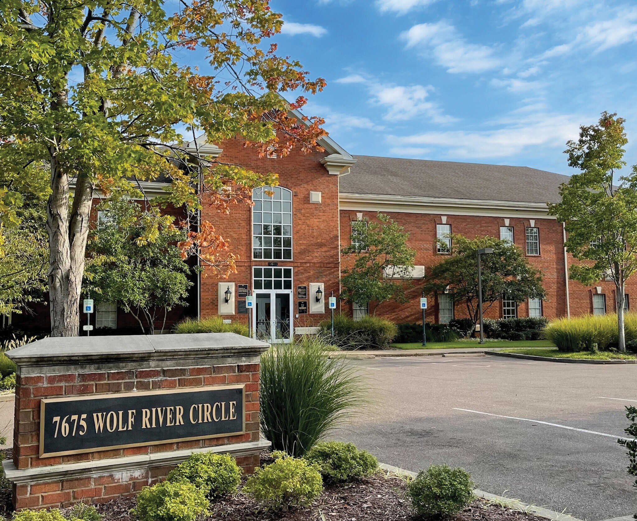 Office in Germantown, TN for sale Primary Photo- Image 1 of 1