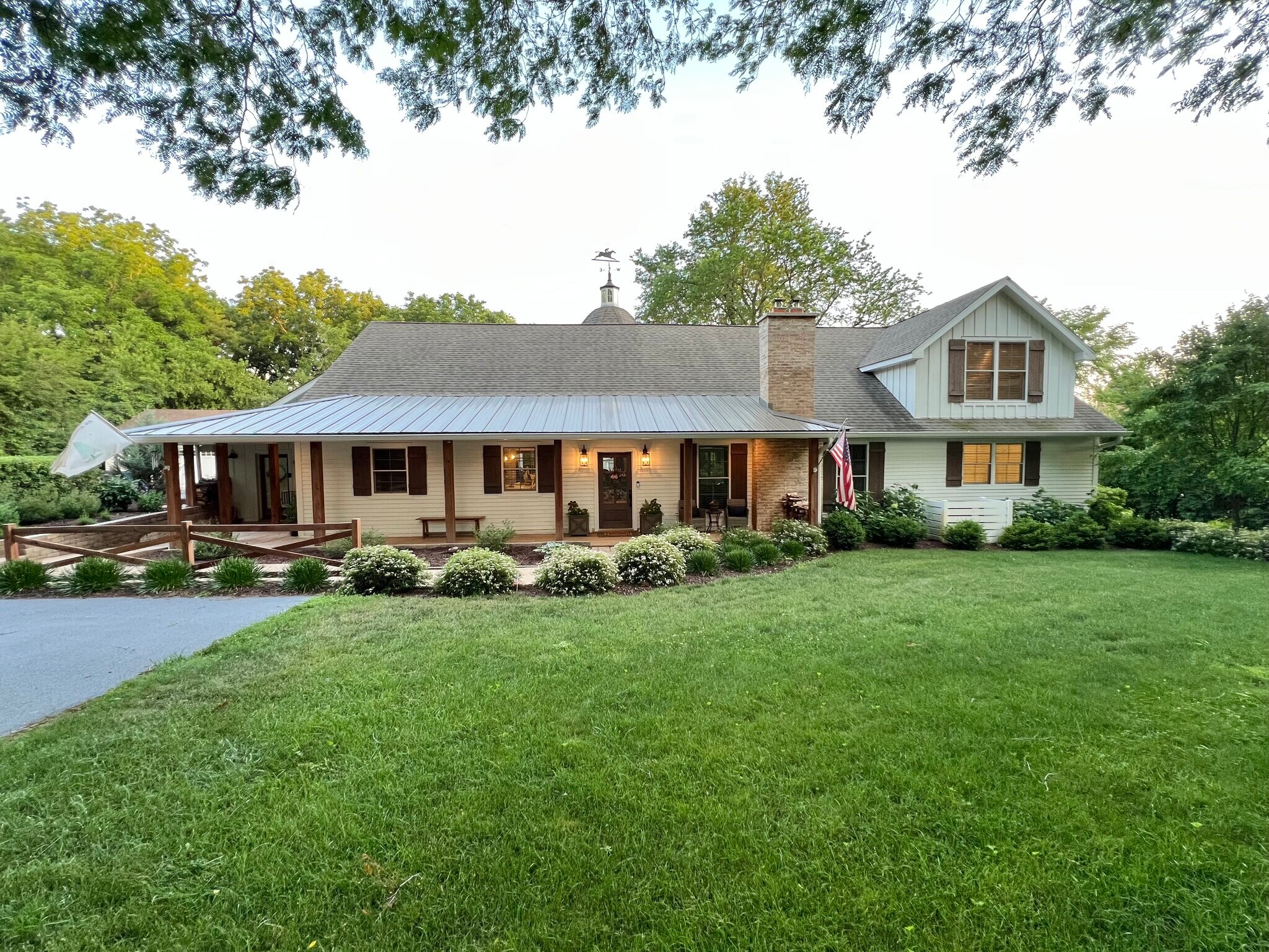 204 Country Commons Rd, Trout Valley, IL à vendre Photo principale- Image 1 de 38