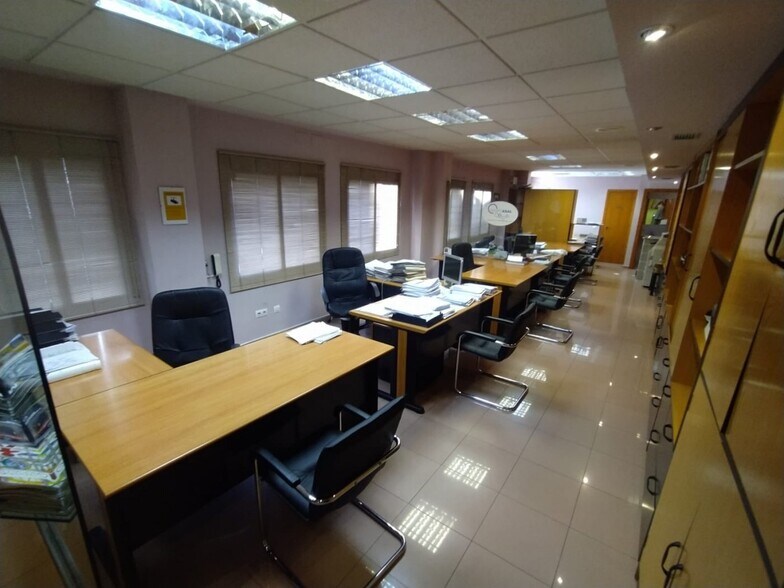 Office in Cáceres, Cáceres for sale - Building Photo - Image 2 of 11