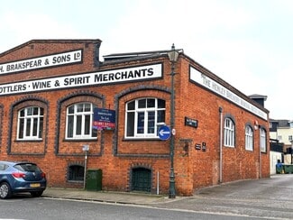 Plus de détails pour 21 Old Brewery Ln, Henley On Thames - Bureau à vendre