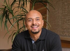 Robert Velez