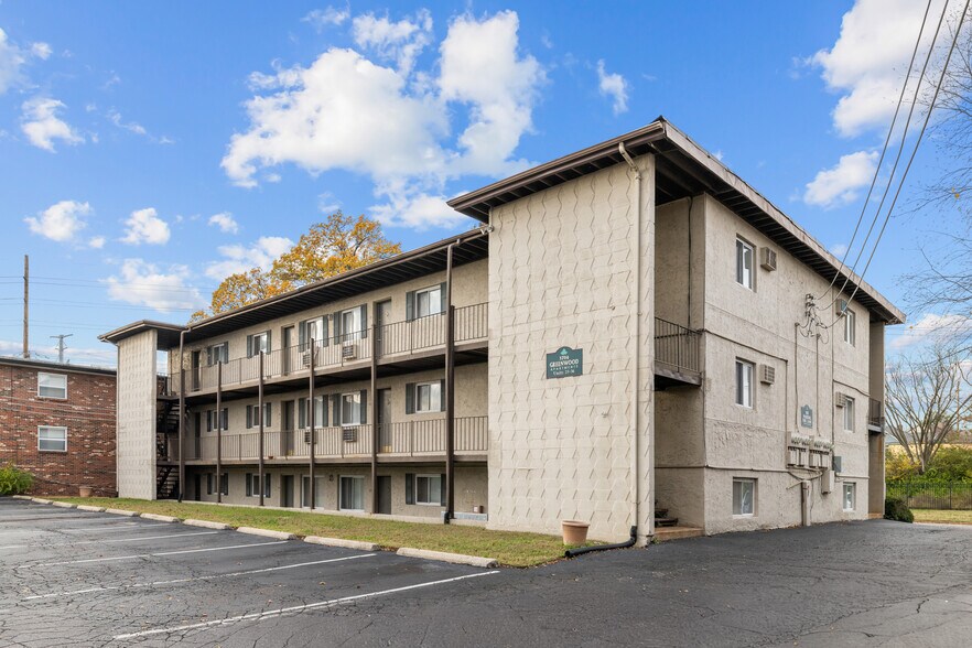 3704 Greenwood Blvd, Maplewood, MO à vendre - Photo du bâtiment - Image 2 de 9