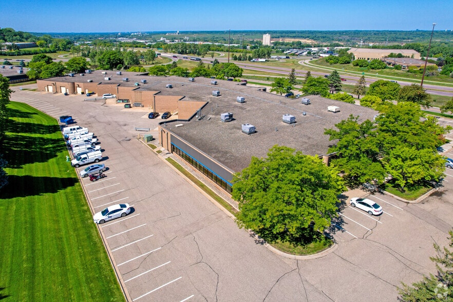401-429 W Travelers Trl, Burnsville, MN à louer - Aérien - Image 3 de 18