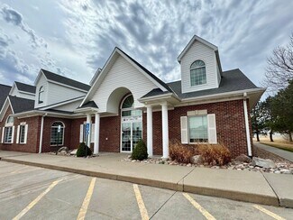Plus de détails pour 5308 Parklane Dr, Kearney, NE - Bureau à vendre