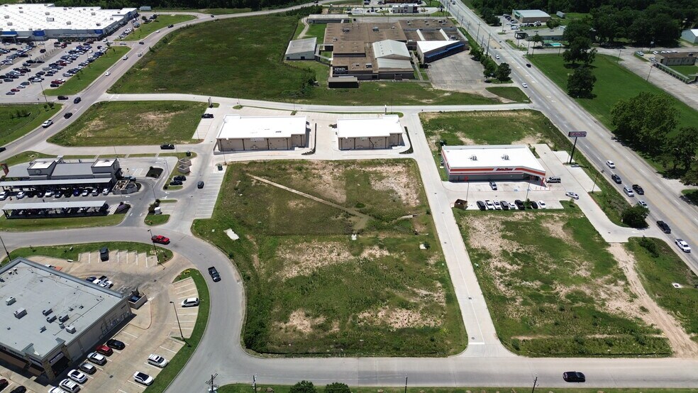 Caney Crossing Pad Sites portefeuille de 4 propriétés à vendre sur LoopNet.ca - Photo du bâtiment - Image 3 de 5