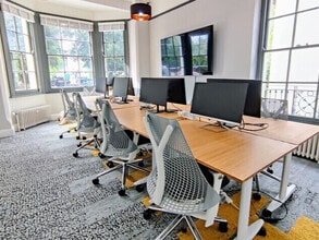 Montpellier Dr, Cheltenham for lease Interior Photo- Image 1 of 4