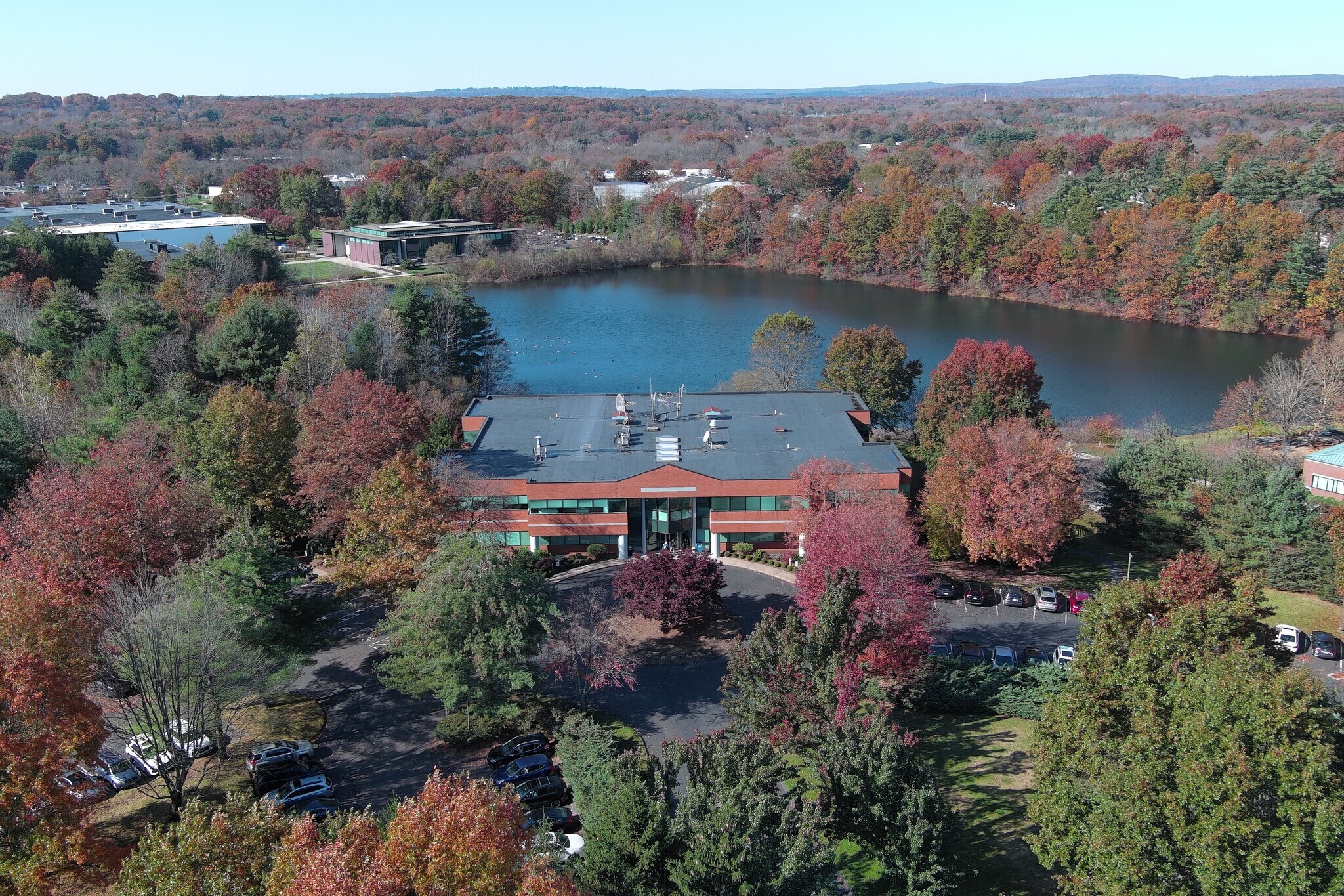 10 Executive Dr, Farmington, CT à louer Photo du bâtiment- Image 1 de 17