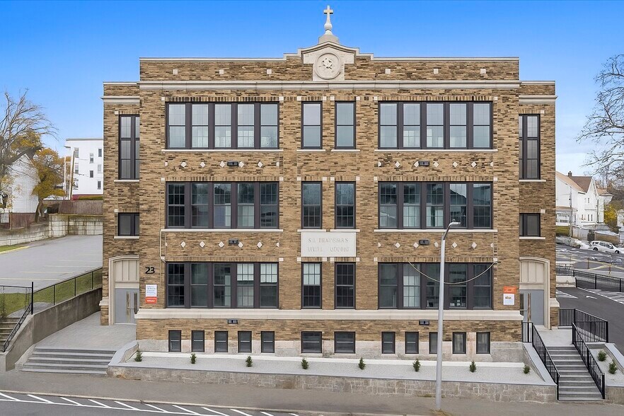 22 Waverly St, Worcester, MA à vendre - Photo du bâtiment - Image 1 de 25