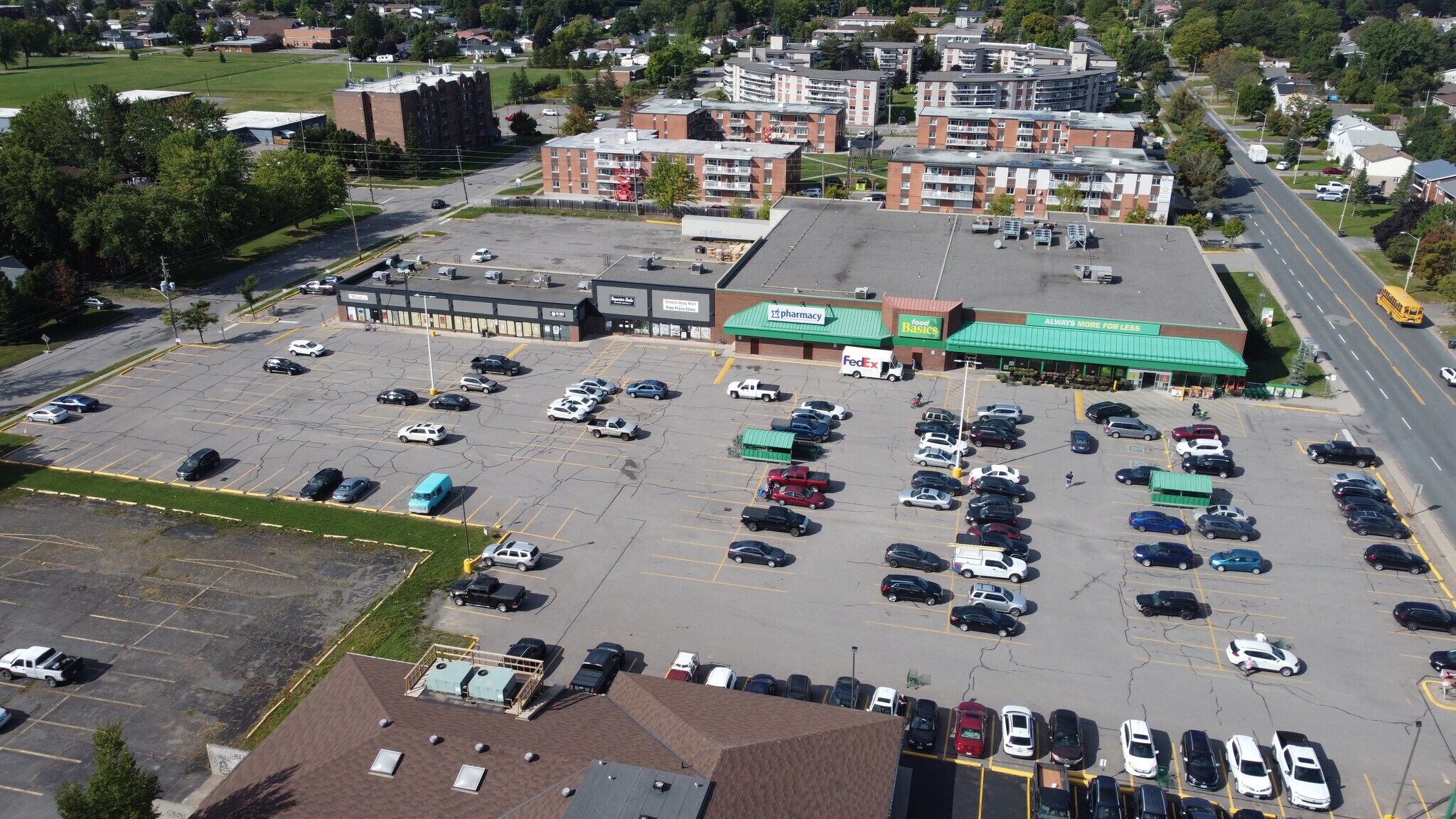 691-709 Pine St, Sault Ste Marie, ON for sale Building Photo- Image 1 of 1