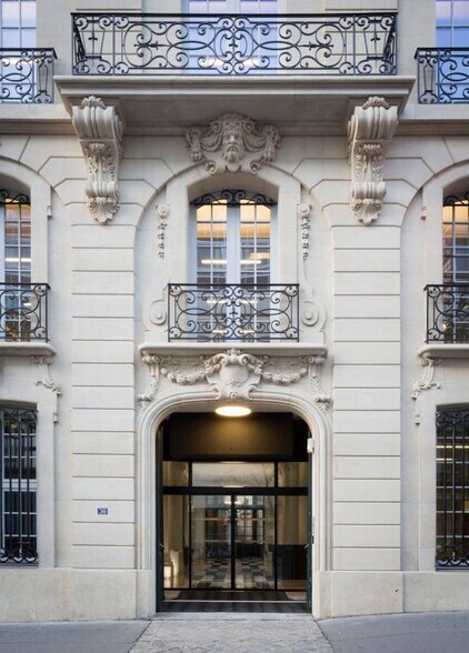 36 Rue De Naples, Paris à louer - Photo du bâtiment - Image 2 de 24