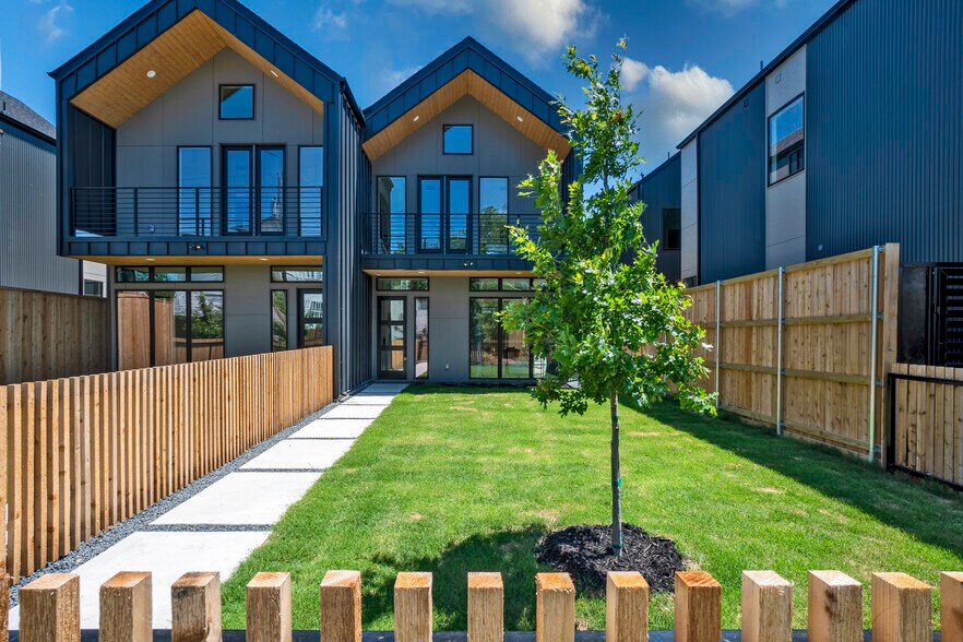 2322 Kirby St, Dallas, TX à vendre - Photo du bâtiment - Image 3 de 18