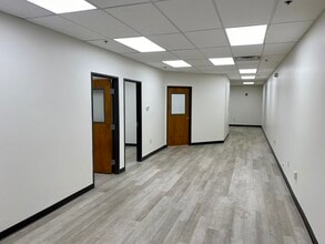 333 S Franklin Rd, Indianapolis, IN for sale Interior Photo- Image 1 of 2