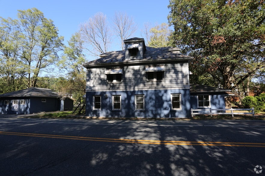 1219 N Main St, Phillipsburg, NJ for lease - Primary Photo - Image 1 of 16