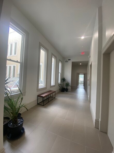 1718 7th Ave E, Tampa, FL à louer - Photo intérieure - Image 3 de 15