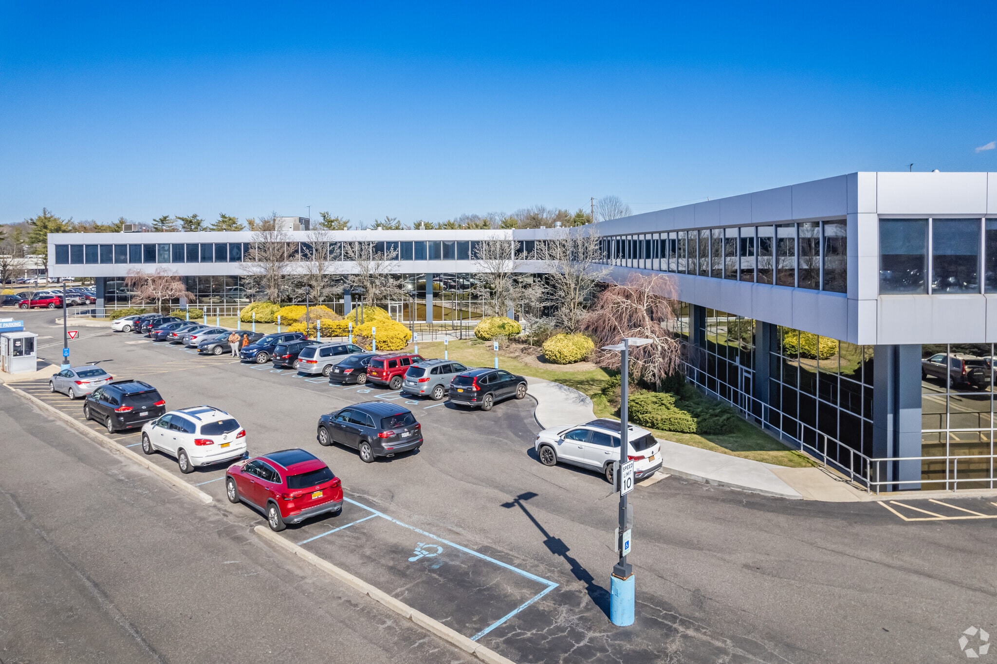 2001 Marcus Ave, Lake Success, NY for lease Primary Photo- Image 1 of 8