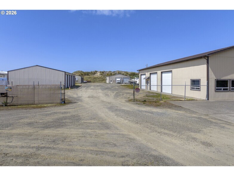 5071 US 101, Florence, OR à vendre - Photo du bâtiment - Image 2 de 27