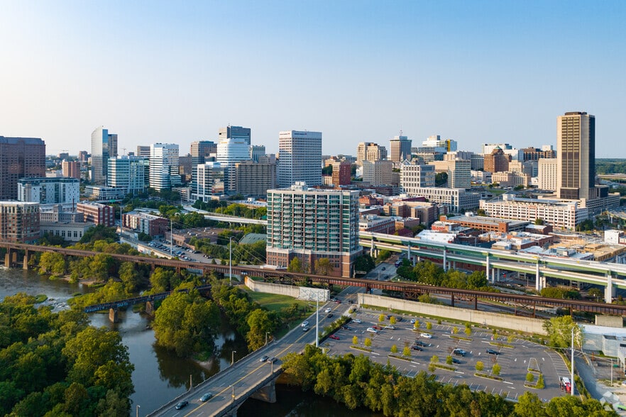 301 Virginia St, Richmond, VA à louer - Aérien - Image 3 de 16