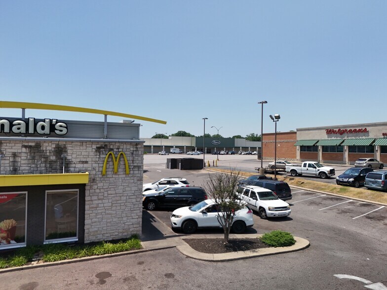 1781-1977 S 3rd St, Memphis, TN à louer - Photo du bâtiment - Image 3 de 17