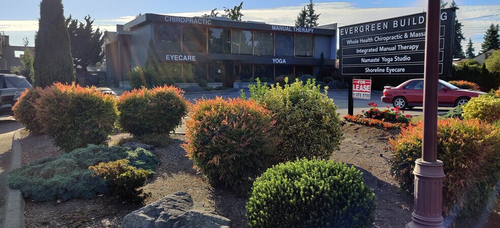 18021-18023 15th Ave NE, Shoreline, WA à vendre - Photo du bâtiment - Image 3 de 15