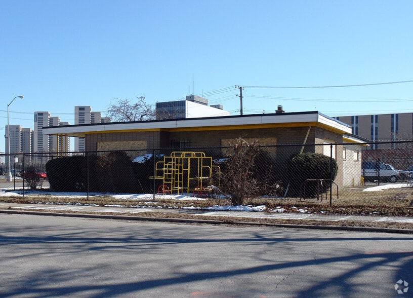 1055 Trumbull St, Detroit, MI for sale - Building Photo - Image 2 of 8