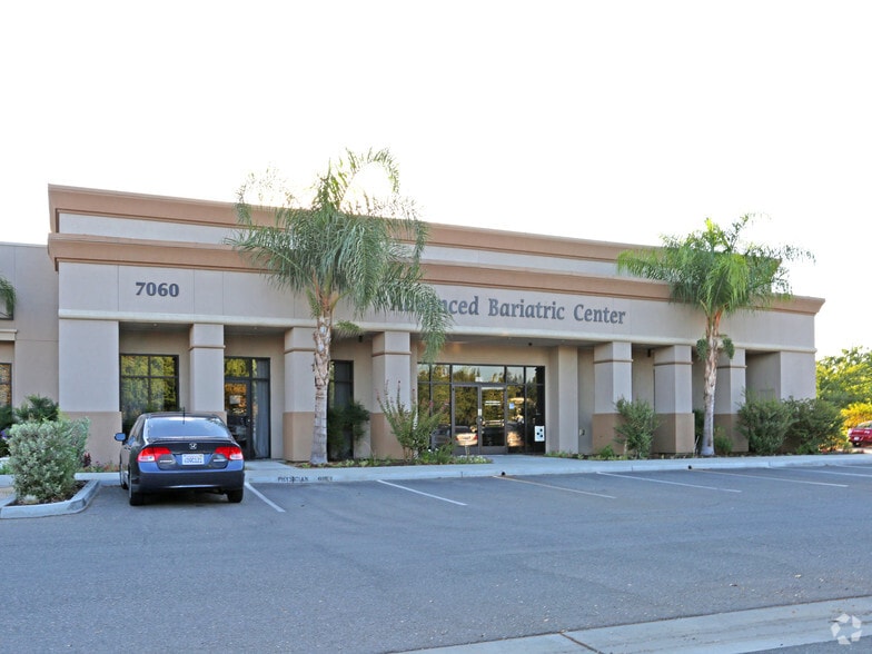 7060 N Recreation Ave, Fresno, CA for lease - Building Photo - Image 3 of 4