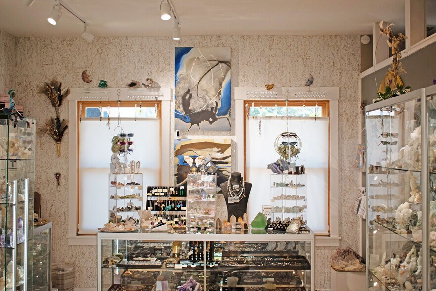 119 S Cloverdale Blvd, Cloverdale, CA à vendre - Photo intérieure - Image 3 de 15