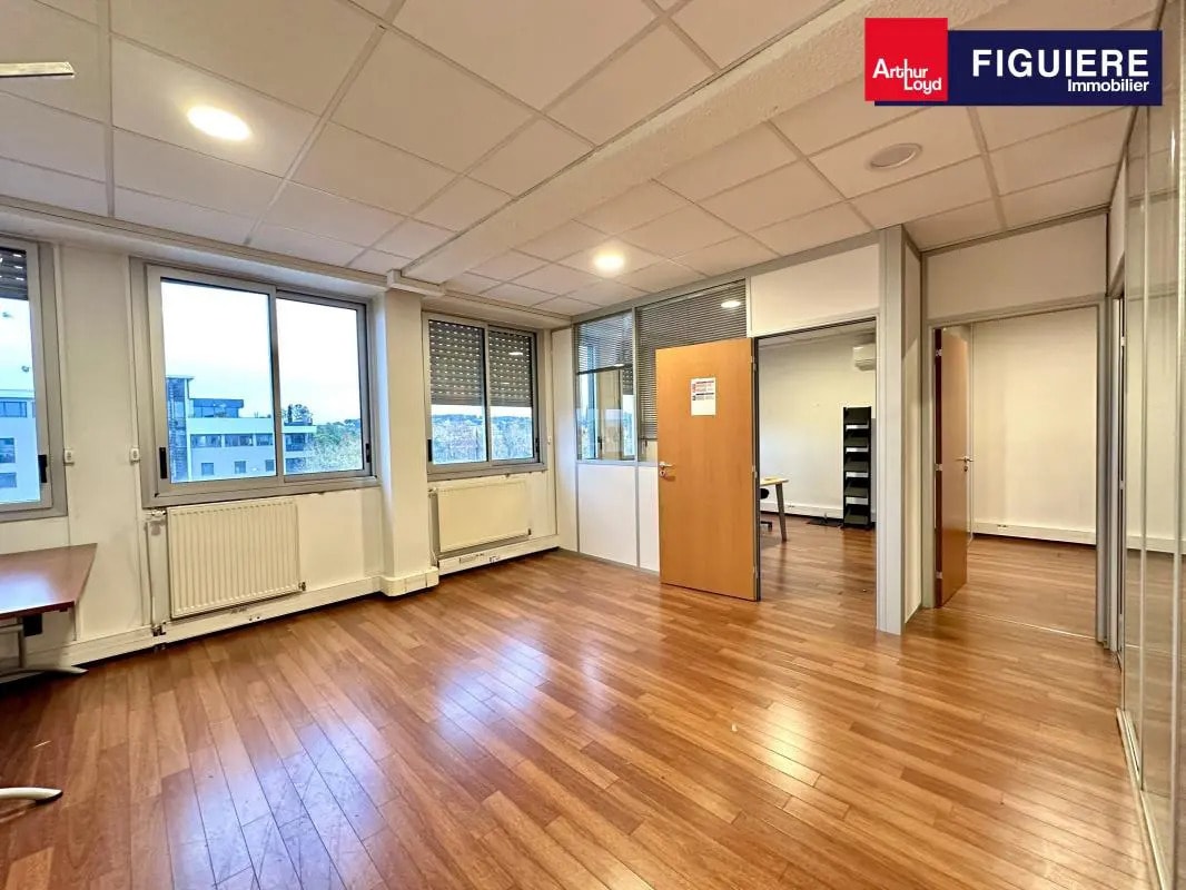 565 Rue Marcelin Berthelot, Aix-en-Provence à louer Photo du bâtiment- Image 1 de 5