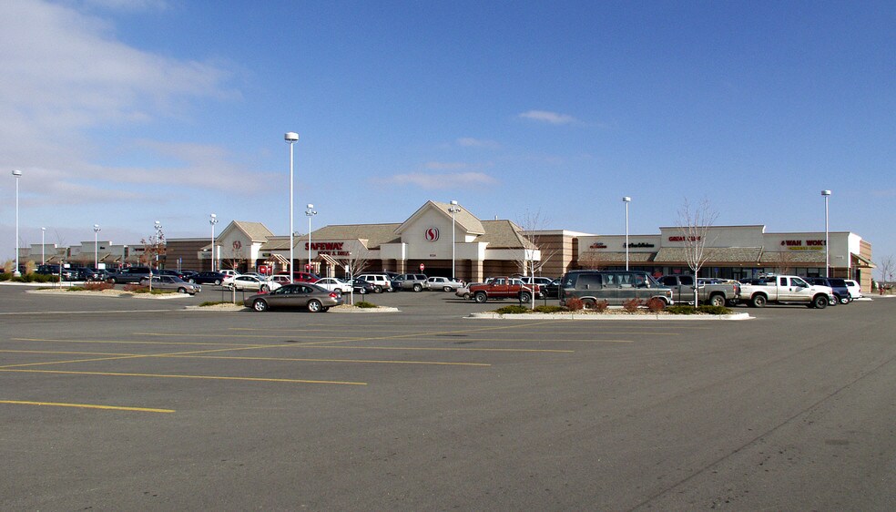 8110-8196 County Road 13, Firestone, CO à louer - Photo du bâtiment - Image 3 de 11